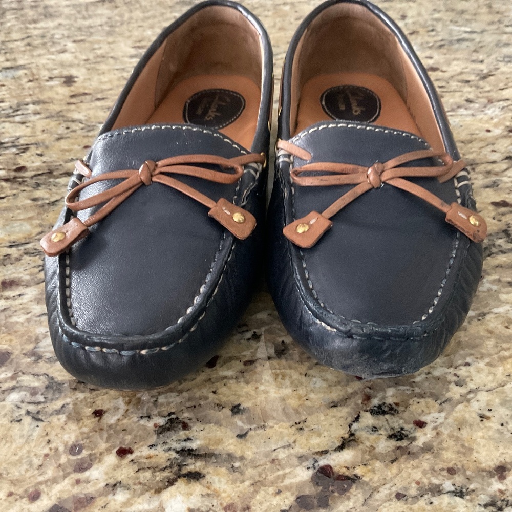 Clark Driving mocs/loafers in hard to find NAVY